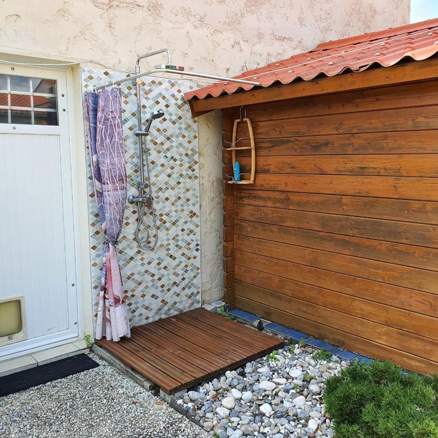Le Petit Manoir Vaux-sur-Mer Exterior foto