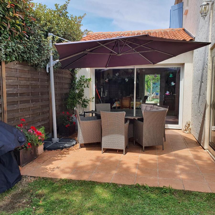 Le Petit Manoir Vaux-sur-Mer Exterior foto